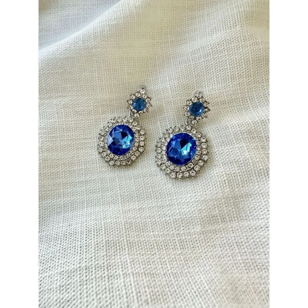 Bright blue oval dangle earrings ￼